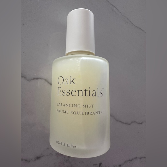 Oak Essentials x Jenni Kanye Full Size Balancing Toning Mist 100ml/3.4 fl oz $46 - Picture 2 of 14